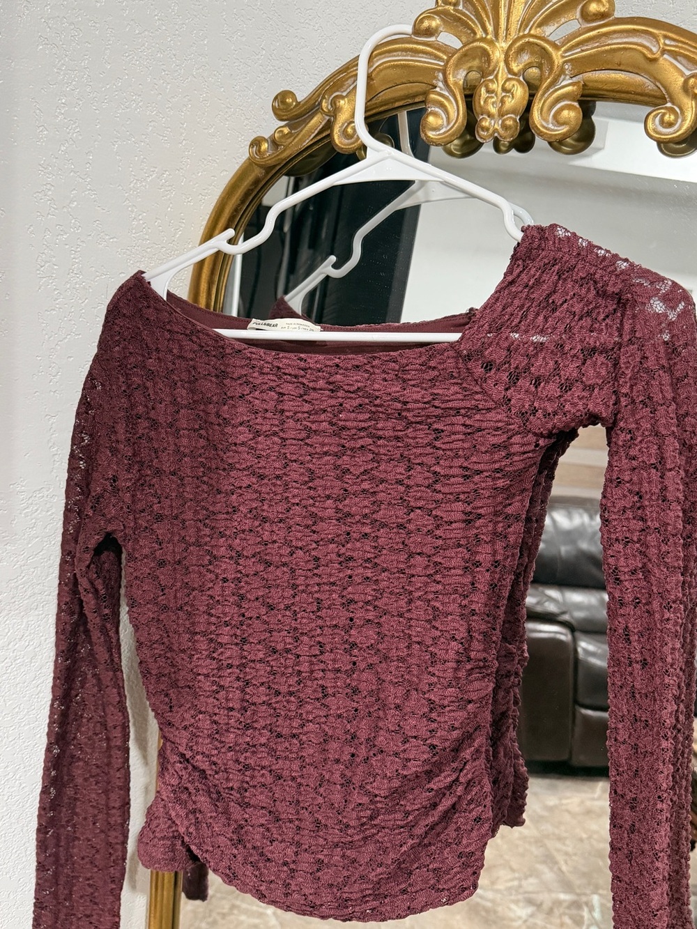 Pull&Bear Textured Knit Long Sleeve Top off the shoulder in Burgundy Plum